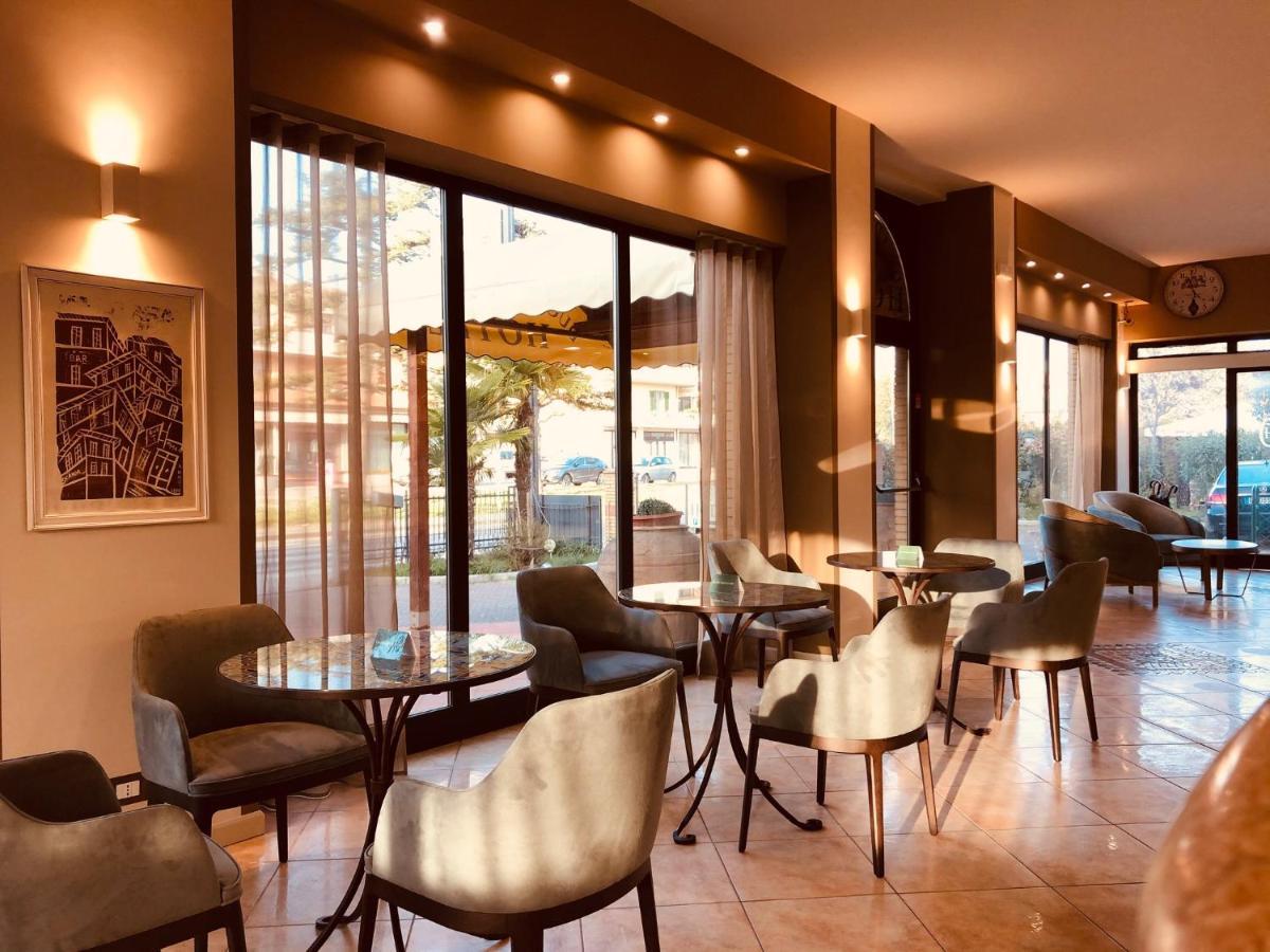 קאסטיגליונה דל לאגו Hotel Duca Della Corgna מראה חיצוני תמונה
