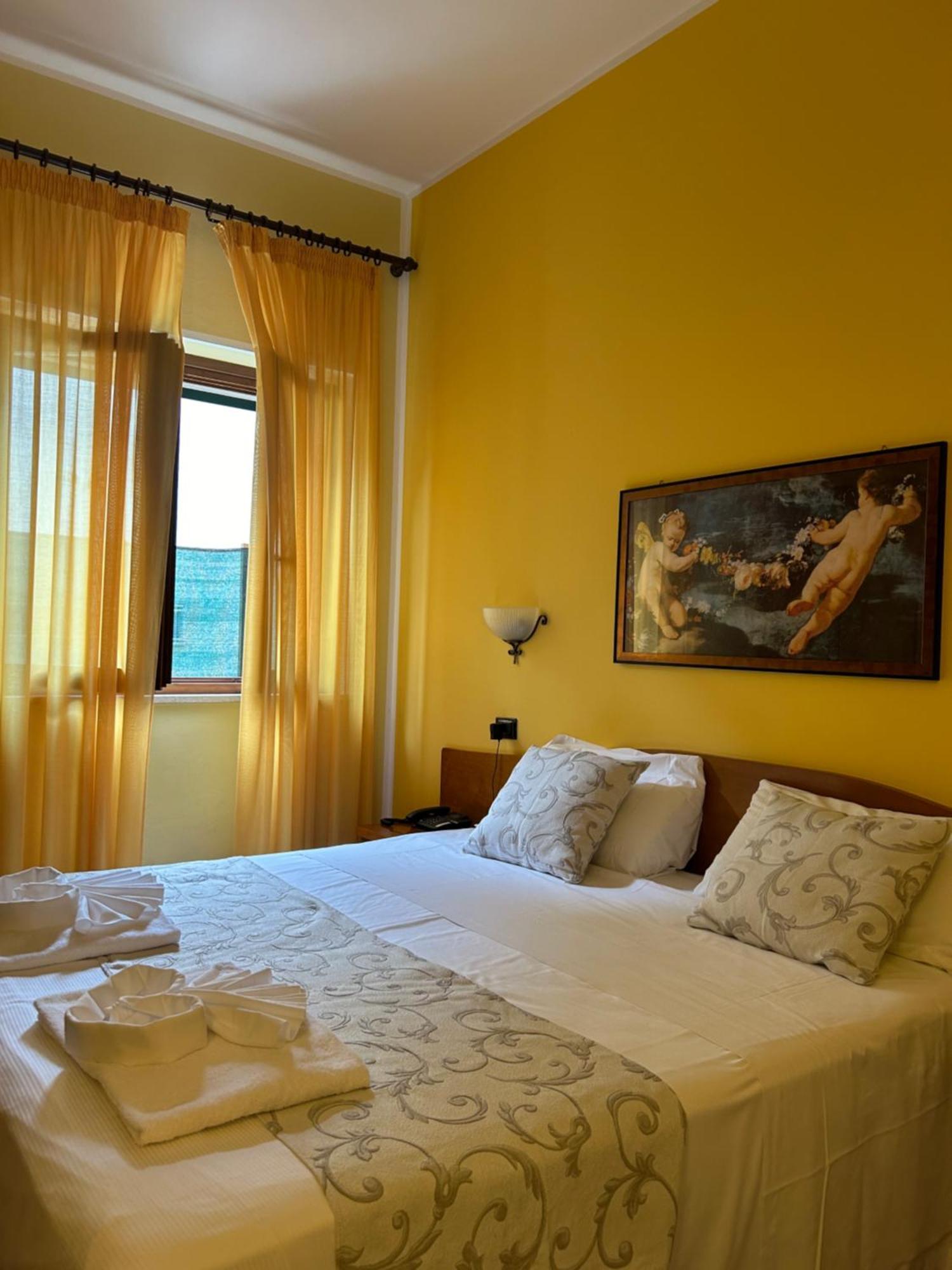 קאסטיגליונה דל לאגו Hotel Duca Della Corgna מראה חיצוני תמונה
