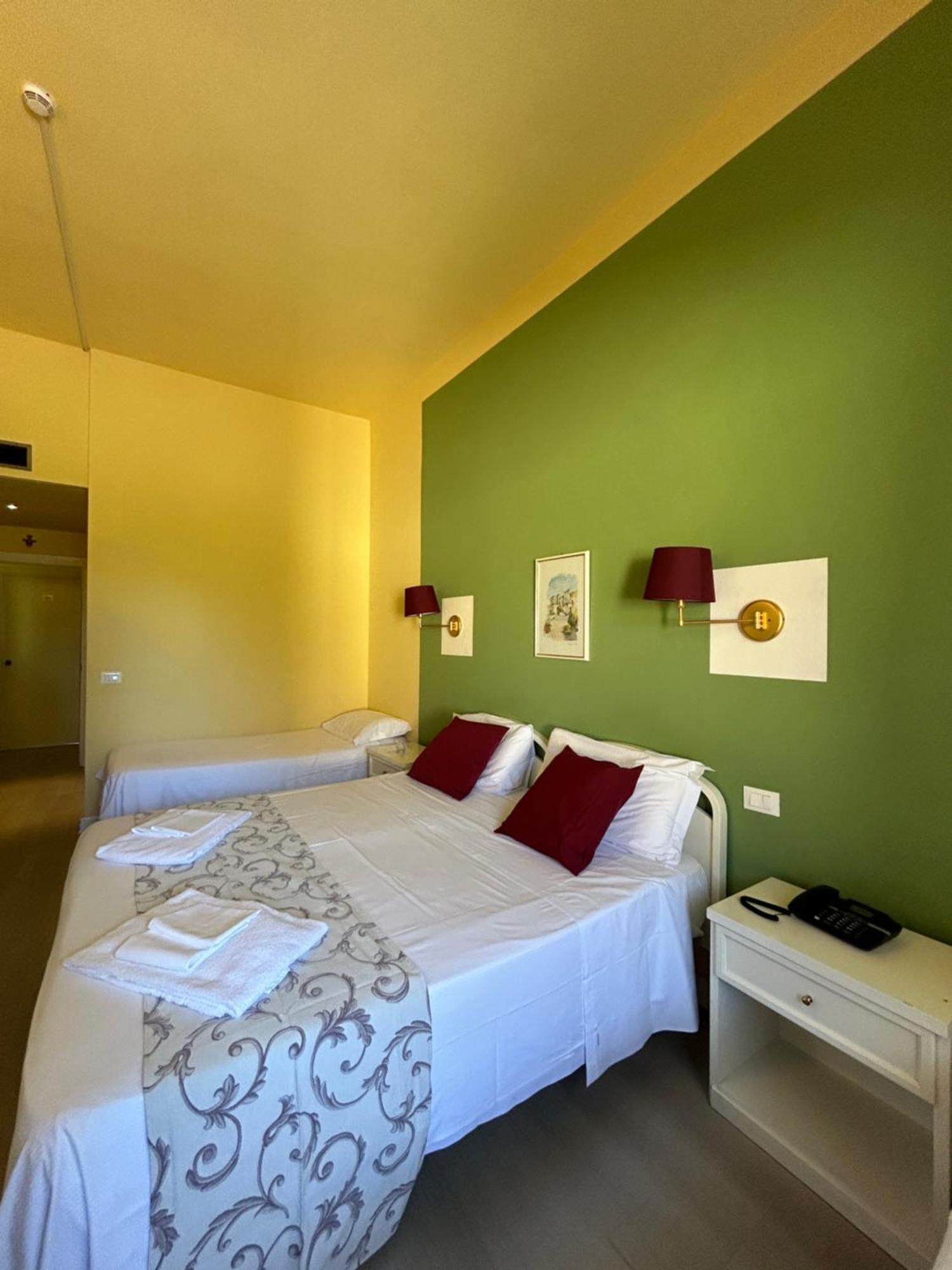 קאסטיגליונה דל לאגו Hotel Duca Della Corgna מראה חיצוני תמונה