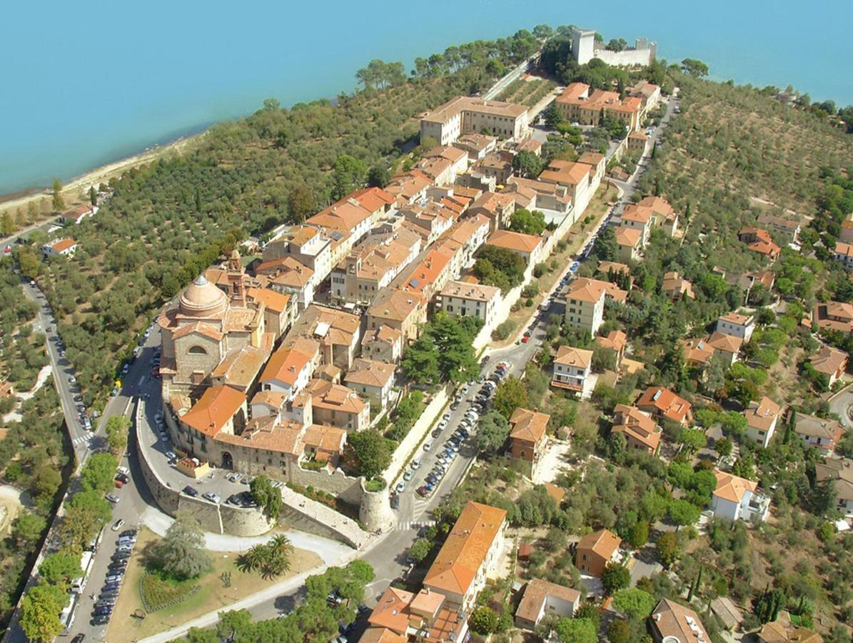 קאסטיגליונה דל לאגו Hotel Duca Della Corgna מראה חיצוני תמונה